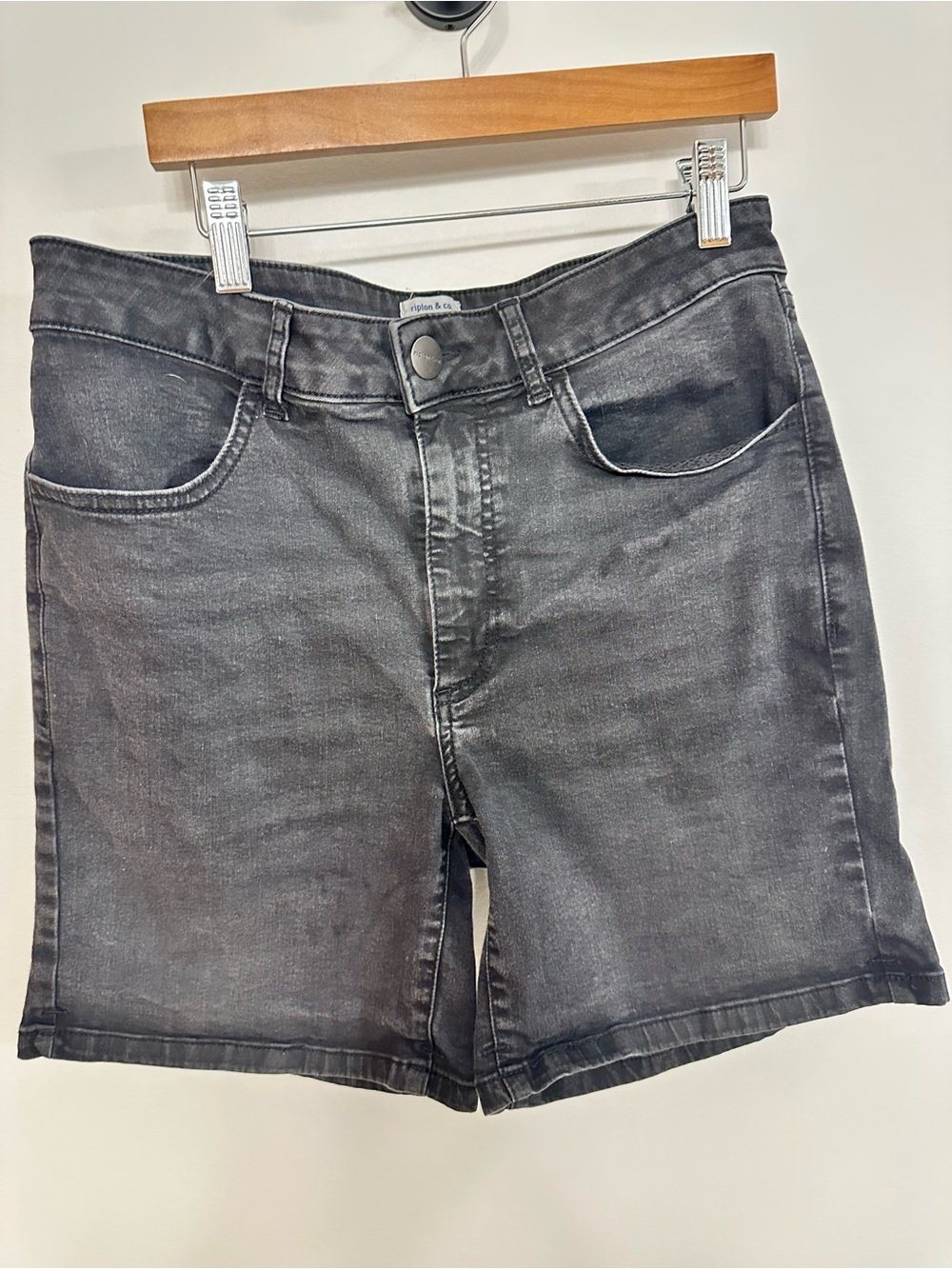 Ripton & Co DTJ washed black jorts, stretchy, biking, high rise, size 29